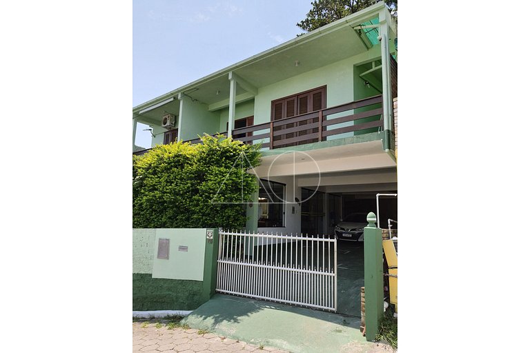 Bella casa con 5 camere vicino al mare a Floripa
