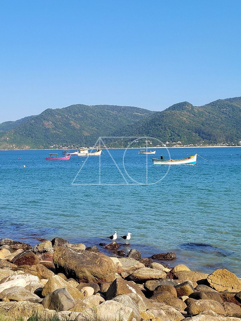 Gourgeus 2 bedroom house with sea view in Florianópolis Braz