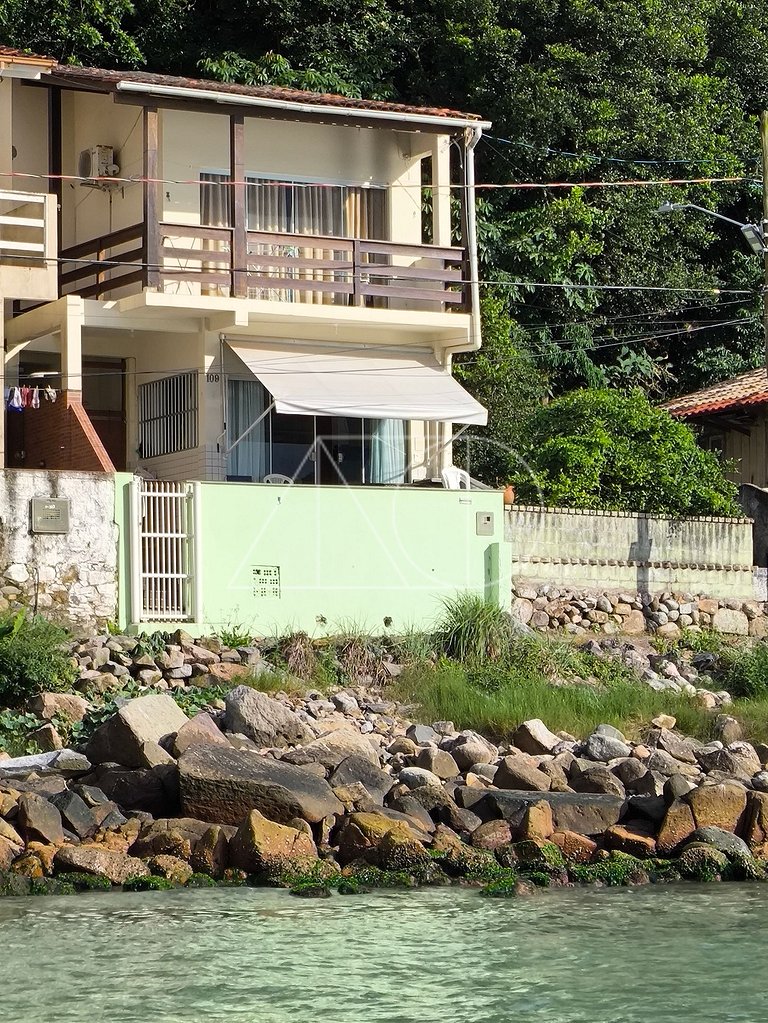 Casa 2 habitaciones acerca del mar en Florianópolis Brasil