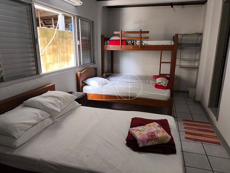 Casa 2 habitaciones acerca del mar en Florianópolis Brasil